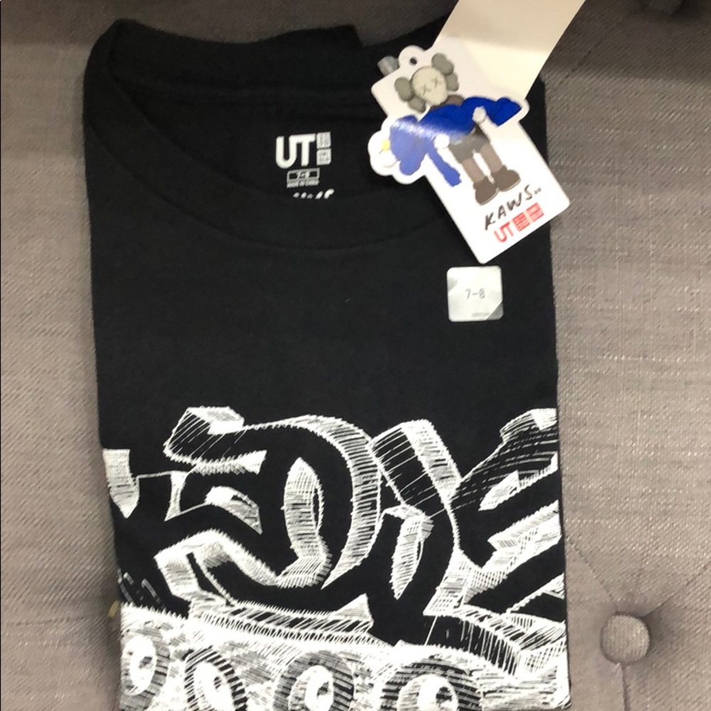 Kaws x UNIQLO